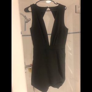 Black Tobi skort-romper Deep V